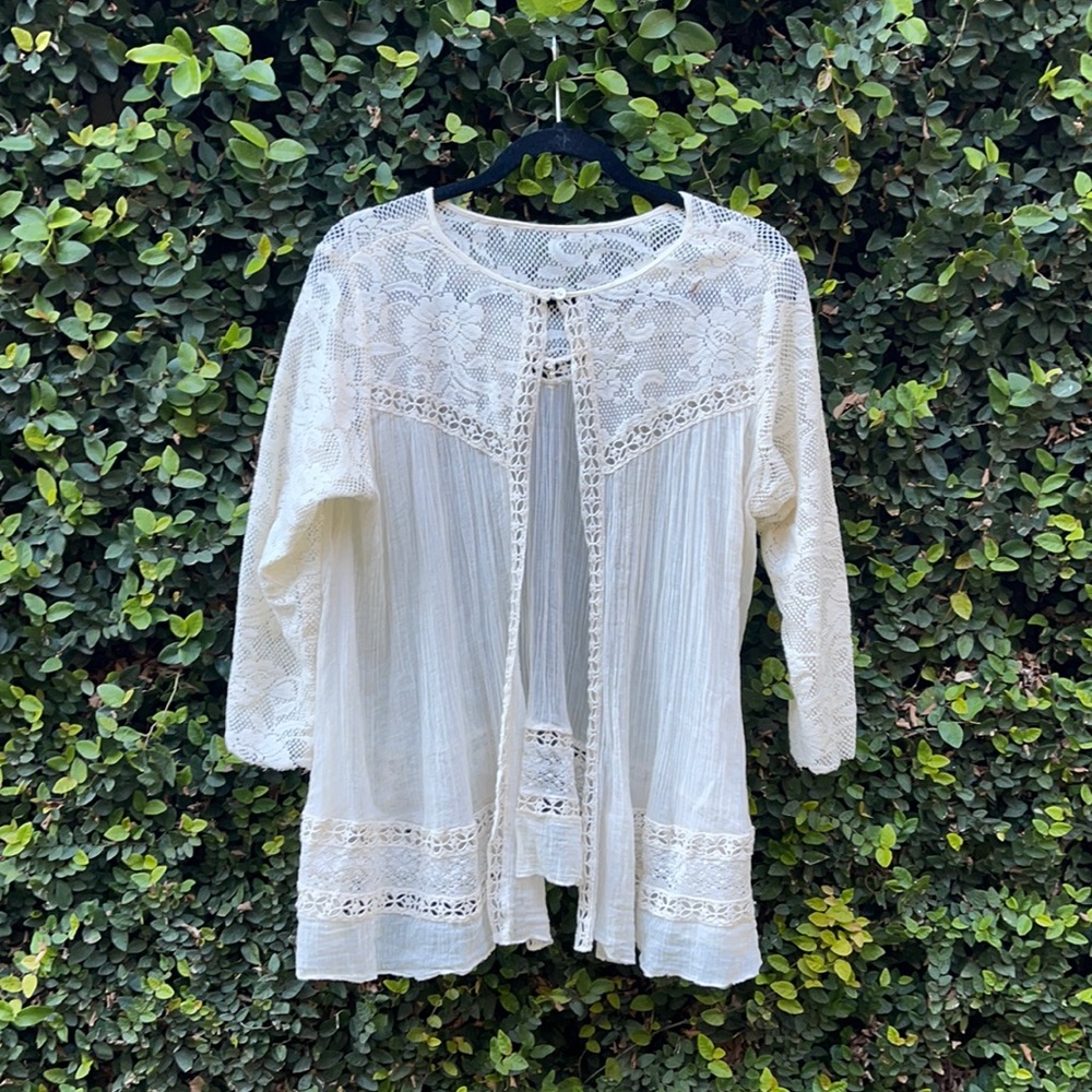 Free People Graceful Lace Top - Perfect Layering Staple; EUC; Sz: S